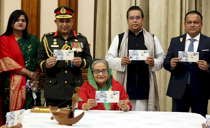 বিজয় দিবসে ডাকটিকিট অবমুক্ত করলেন প্রধানমন্ত্রী