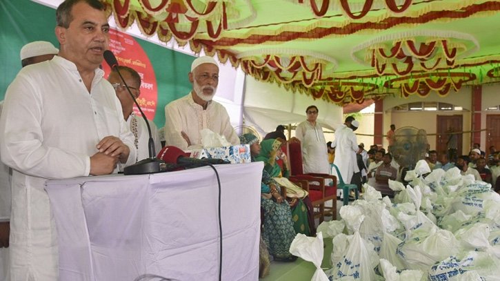 ভবিষ্যতেও আমরা জনগণের পাশে থাকব: পরিবেশমন্ত্রী