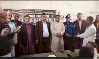 জুলাই অভ্যুত্থানে গোলাপগঞ্জে শহীদ ও আহত ৪২ পরিবারের মধ্যে অহিল আহমদের অর্থ সহায়তা প্রদান