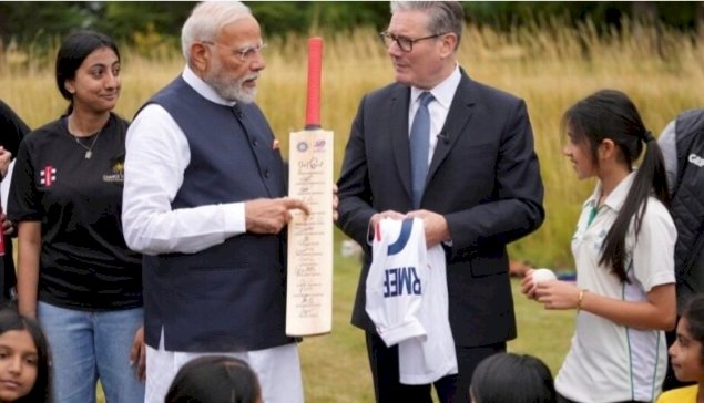 ভারতের সাথে ব্রিটেনের “মুক্ত বাণিজ্য” চুক্তি স্বাক্ষরঃ জাতীয় বীমা প্রদান না করেই ব্রিটেনে আসতে পারবে ভারতীয়রা
