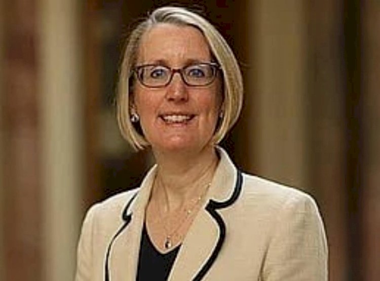 ভিসা জালিয়াতিতে ১০ বছরের ভ্রমণ নিষেধাজ্ঞা: সতর্ক করলেন ঢাকায় ব্রিটিশ হাইকমিশনার সারাহ কুক