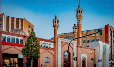 ইস্ট লন্ডন মসজিদে  চারটি ঈদ জামাত হবে