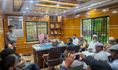 হাইকোর্টের আদেশ অমান্য করে গোলাপগঞ্জে পুকুর ভরাট করে মার্কেট নির্মাণ: পরিবেশবাদীদের ক্ষোভ 